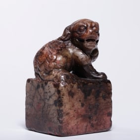 An Exquisite Shoushan stone lion button seal