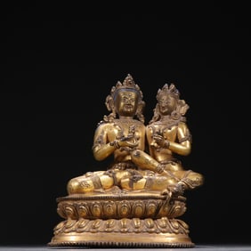 A bronze gilt double statue of Vajrasattva from the Qing Dynasty
