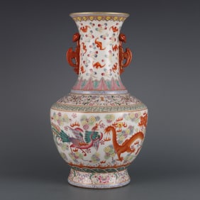 An Exquisite Qianlong in the Qing Dynasty pastel Hongfu Qi Tianlong and phoenix Chengxiang amphora