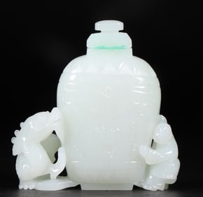 An Exquisite Qing Hetian jade white jade Wangzi Jackie Chan cap bottle