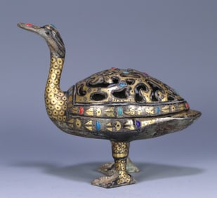 A Han Dynasty wrong gold and silver goose-shaped aromatherapy burner
