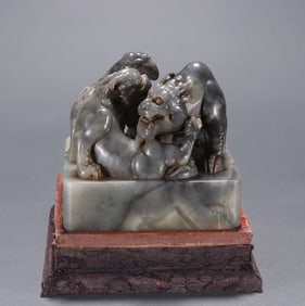 A Qing Dynasty Shoushan stone beast twisted seal