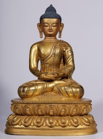 A Qing Dynasty bronze gilt is not empty to achieve a seated statue of Buddha