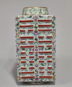 A piece of Qing Qianlong pastel holly glaze pattern gossip pattern sky round place Cong style