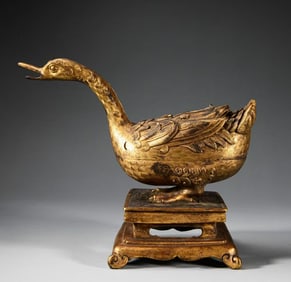 A piece of clear copper gilt treasure duck diffuser