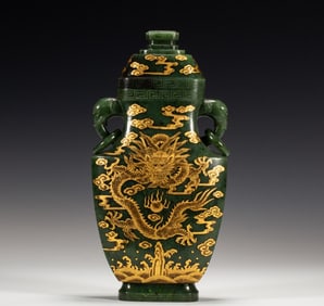 A piece of jasper painted gold dragon pattern bottle