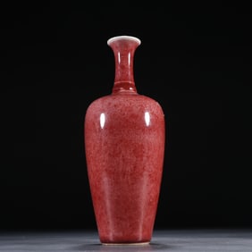 A piece of clear cowpea red sulforaphane bottle