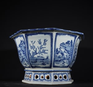 A piece of Qing Dynasty blue and white landscape flowers Bafang flower pot