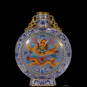 A piece of copper gilt cloisonné cloisonné enamel hugging the moon bottle