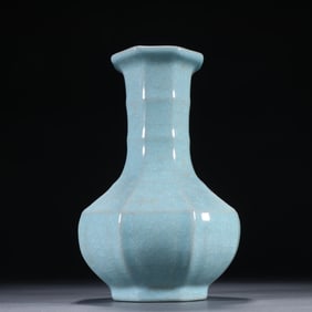 An old collection of Ru kiln ice crack hexagonal bottle
