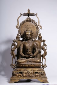 A Qing Dynasty bronze statue of the Buddha of Longevity