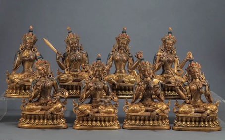 A set of bronze gilt statues of the eight bodhisattvas of the Qing Dynasty