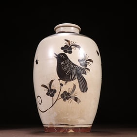 A piece of Cizhou kiln flower and bird pattern appreciation bottle