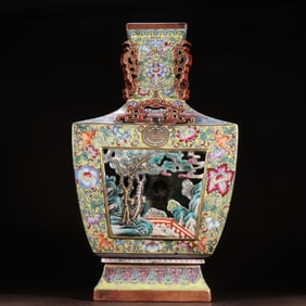 A piece of Qianlong in the Qing Dynasty Yellow ground pastel braided branches with floral patterns
