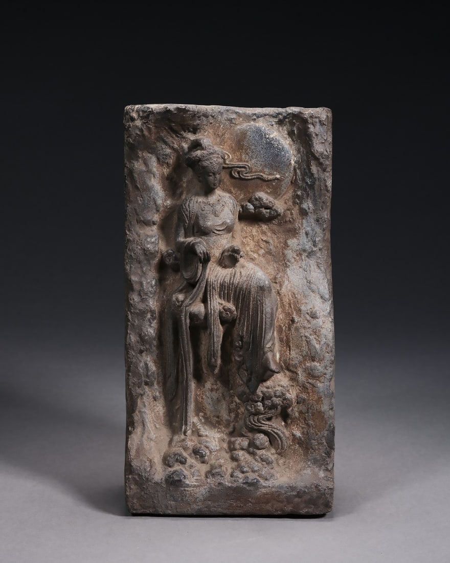 A piece of Han Dynasty brick carving Chang'e to the moon (1 of 8)