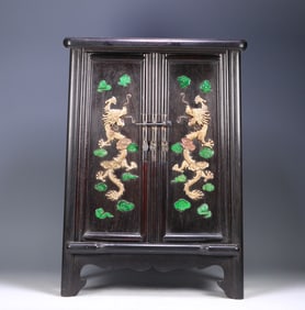 A piece of late Qing rosewood treasure inlaid dragon pattern cabinet