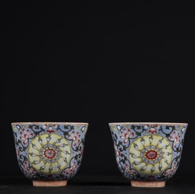 A pair of Qianlong pastel cups from the Qing Dynasty