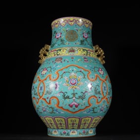 A piece of Qing Dynasty Qianlong turquoise ground pastel rolled Dao Liantuo eight treasure pattern