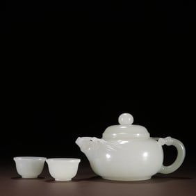 A set of Qing Hetian jade bamboo pattern teapots