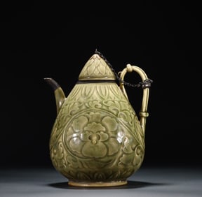 A piece of Song Yaozhou kiln carved flower package silver mouth holding pot