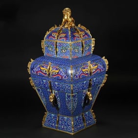 A piece of copper-gilt cloisonné cloisonné enamel square gluttonous bottle