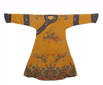 A silk phoenix robe