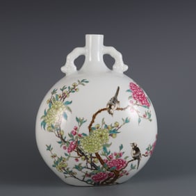A piece of Qing Yongzheng year pastel flower and bird pattern Ruyi ear holding the moon bottle