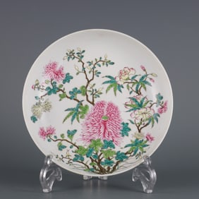 A piece of Qing Guangxu year pastel chrysanthemum pattern appreciation plate