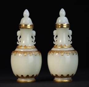 A piece of Hetian jade sheep sheep proud ornament