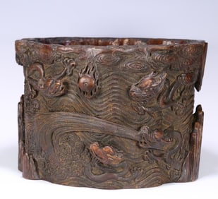 A piece of Qing Dynasty old agarwood Nine Dragons large pen holder