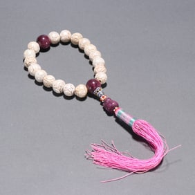 A piece of Qing pearl carving group longevity pattern eighteen sons handheld