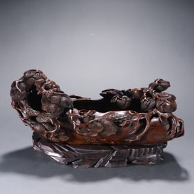 A piece of late Qing bamboo carved pine pattern pen wash ornament