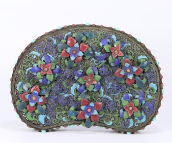 One piece of Qing Dynasty sterling silver filigree roasted blue inlaid gemstone floral lid box
