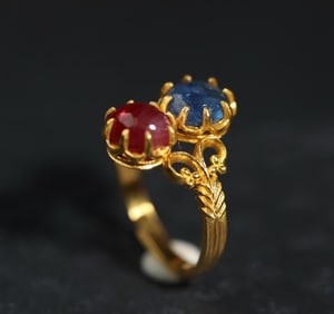 A Ming Dynasty Wanli pure gold and ruby sapphire ring