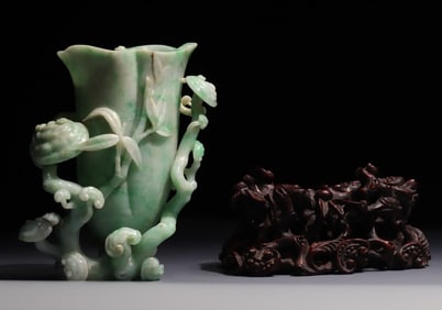 A piece of jade Ganoderma lucidum Ruyi flower ornament