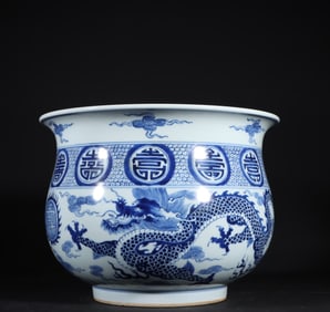A piece of Qing Dynasty Kangxi blue and white longevity dragon pattern incense burner