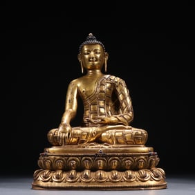 A bronze gilt statue of Sakyamuni from the Qing Dynasty