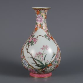 A piece of Qing Yongzheng year pastel gold ten thousand flowers open window floral pattern jade pot