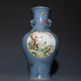 A piece of Qing Qianlong azure glaze window pastel dish love flower elephant ear zun