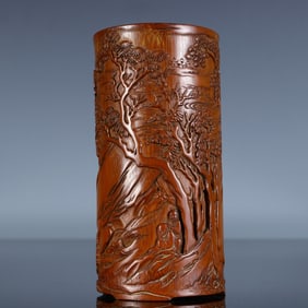 A piece of bamboo carved Panasonic figure pen holder