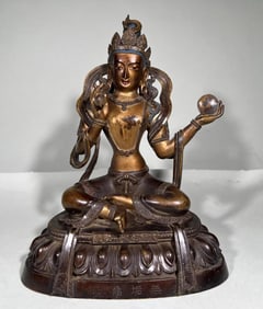 A Buddha statue of the Six-Rank Buddha Building