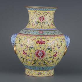 A piece of yellow ground pastel passion flower animal ear Arhat Zun during the Qianlong period of