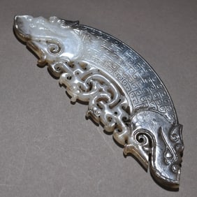 A piece of Hetian Yugu pattern dragon jade huang