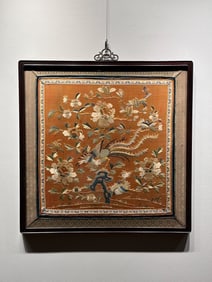 A piece of Qing Dynasty Suzhou embroidery "Phoenix Wearing Peony"