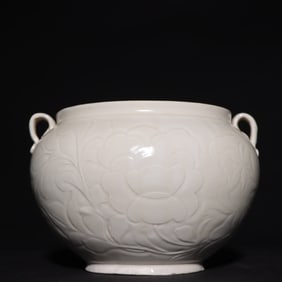 A Song Dynasty Ding kiln carved amphora