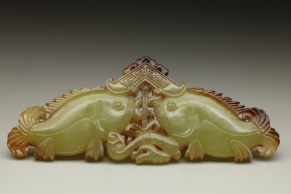 A piece of topaz pisces ruyi back chime