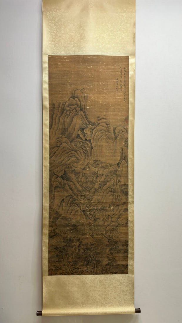 A Yuan Dynasty Wang Meng landscape on silk: Yuan Dynasty Wang Mengshan Shui on silk 66x181cm (The Dimensions Of All Batches Are Manually Measured.If You Need More Detailed Information, Please Contact Our Customer Service Before Bidding.)