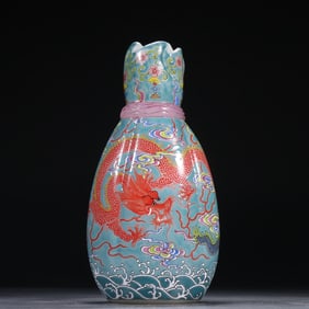 A piece of clear glazed painting enamel dragon pattern baggage bottle