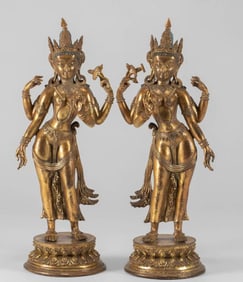 A pair of gilded four-walled bodhisattvas of the Qing Dynasty