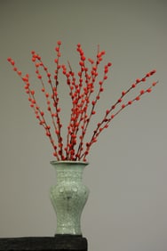 A Song Dynasty Ge kiln vase
